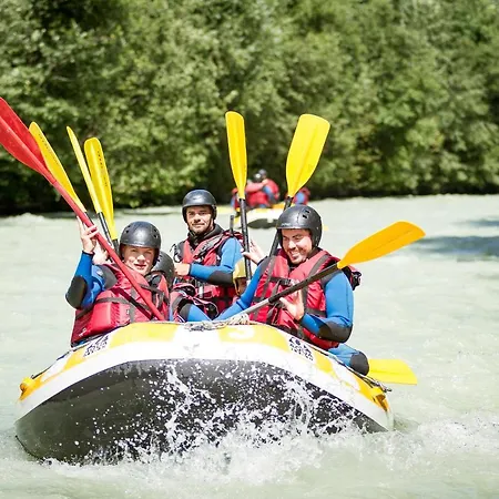 Le Majestic 76 - Year