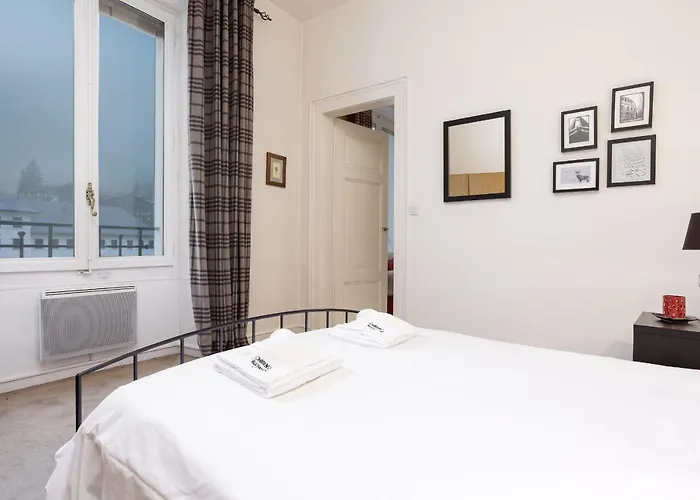 Le Majestic 76 - Year *