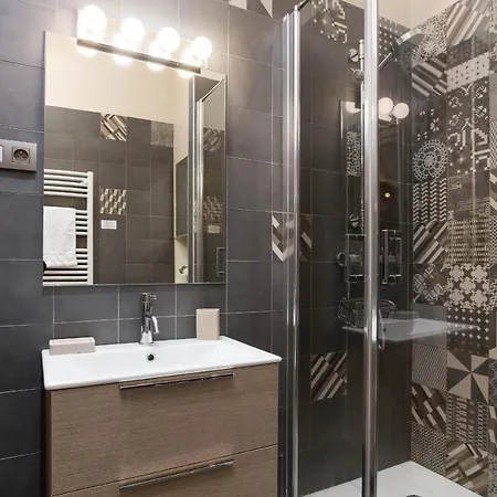 Le Majestic 76 - Year