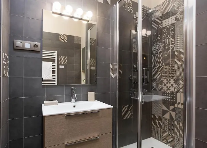 Le Majestic 76 - Year